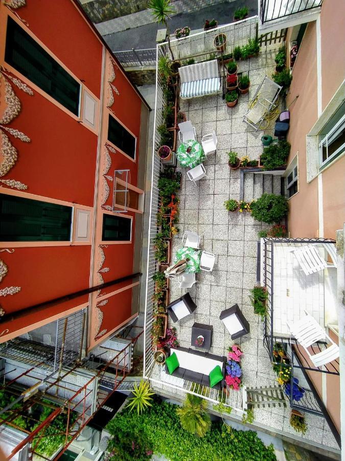 Hotel Alla Fontanella Alassio Bagian luar foto
