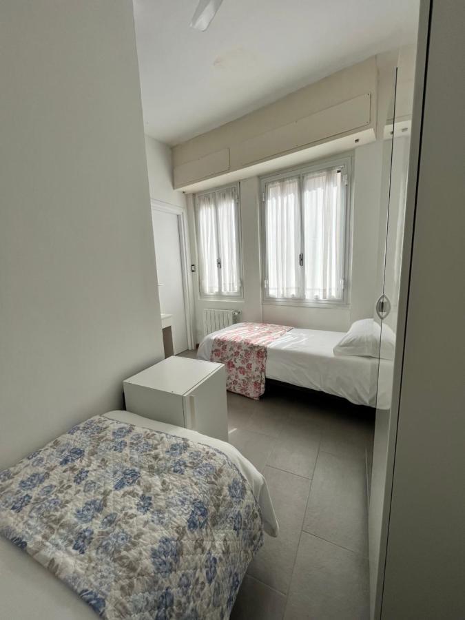 Hotel Alla Fontanella Alassio Ruang foto